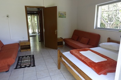 bungalow Nr2  vorderes Zimmer