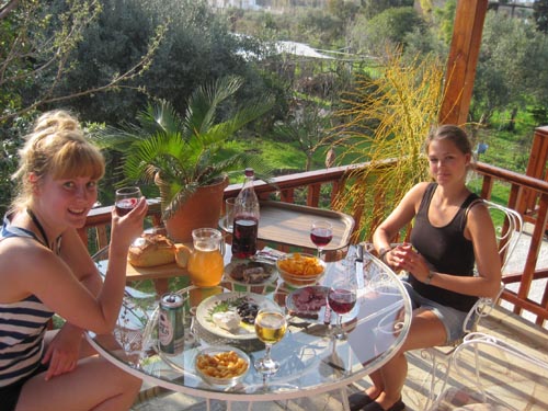 Frühstück im griechischen Garten