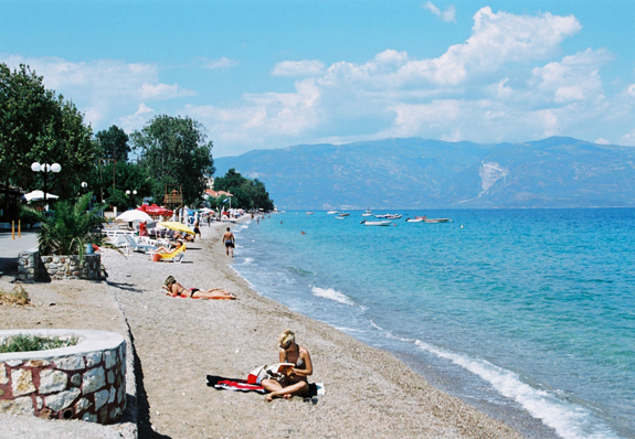 Der Strand vor dem Hellenikon Idyllion